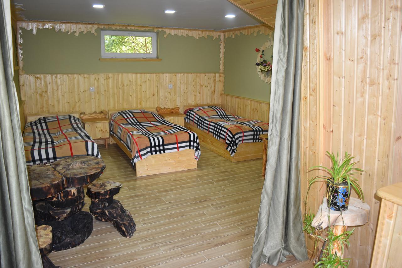كازباجي Qusha Guesthouse Meeting In The Mountains And Views المظهر الخارجي الصورة