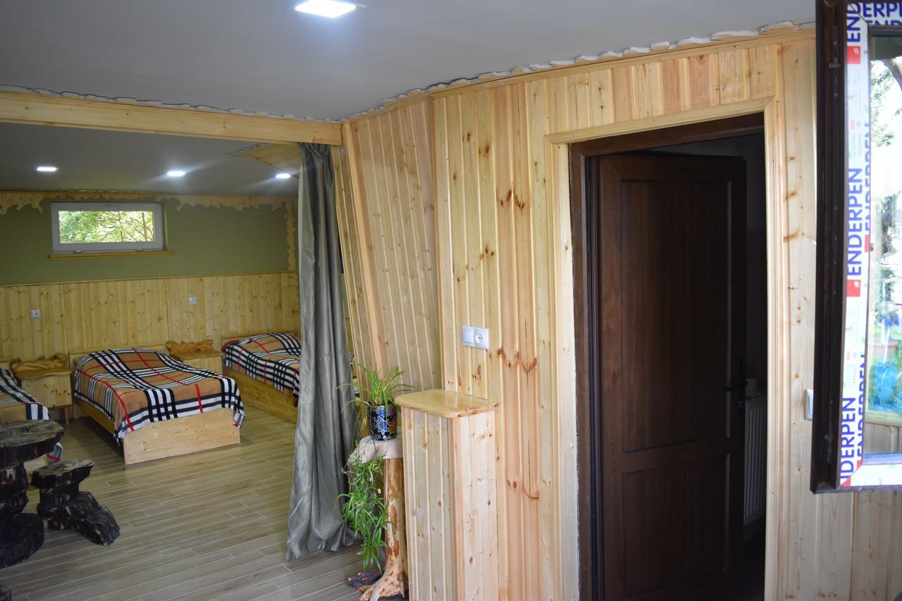 كازباجي Qusha Guesthouse Meeting In The Mountains And Views المظهر الخارجي الصورة